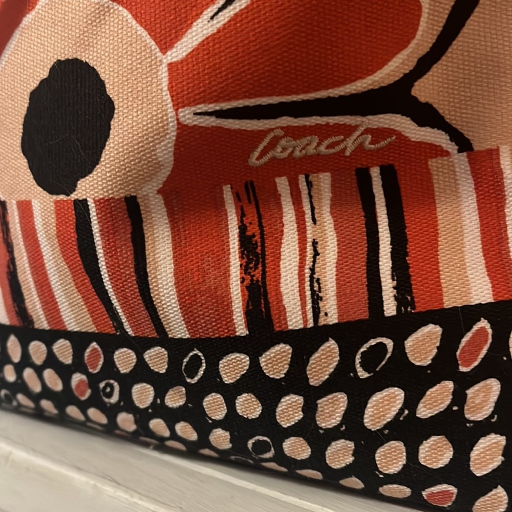 Coach purse - Picture 2 of 7